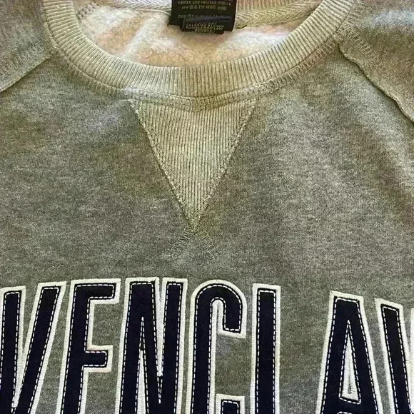 Wizarding World of Harry Potter Ravenclaw Sweatshirt  Embroidered front size XS - Picture 9 of 9